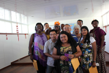 志愿者教师史彭哲和他的学生