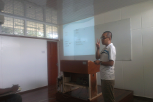 志愿者教师彭哲授课